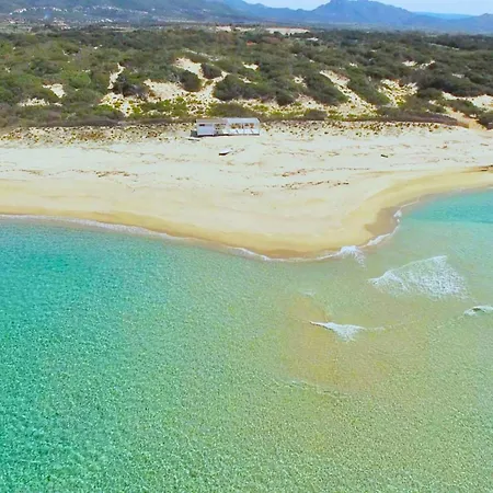 Isa - With Swimming Pool In Just 300 Mt From The Sea Apartmanhotel 3*