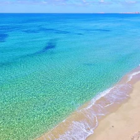 Apartmanhotel Isa - With Swimming Pool In Just 300 Mt From The Sea