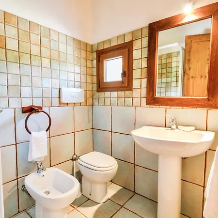 Isa - With Swimming Pool In Just 300 Mt From The Sea Aparthotel Badesi