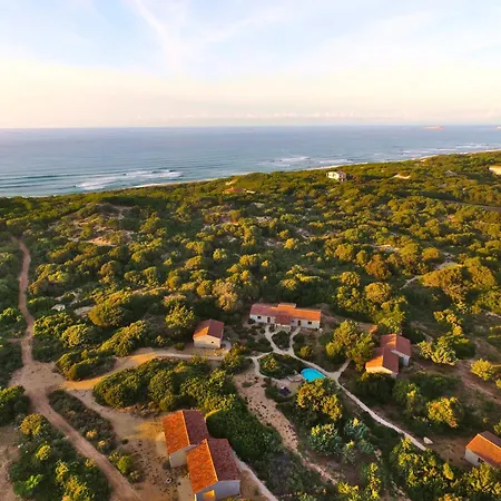 Isa - With Swimming Pool In Just 300 Mt From The Sea