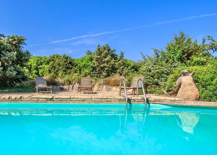 Isa - With Swimming Pool In Just 300 Mt From The Sea Lägenhetshotell 3*
