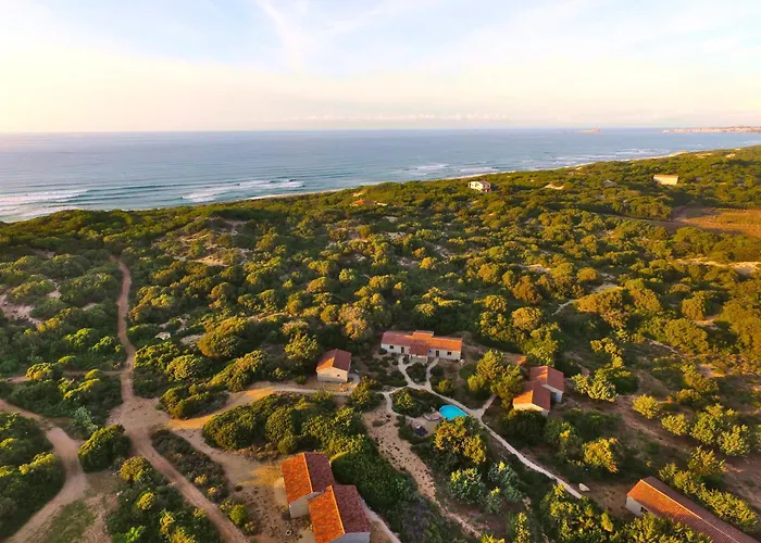 Isa - With Swimming Pool In Just 300 Mt From The Sea